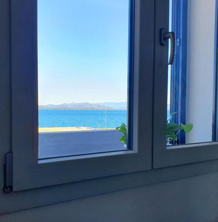 Sky And Sea Apartment Calasetta Exterior photo