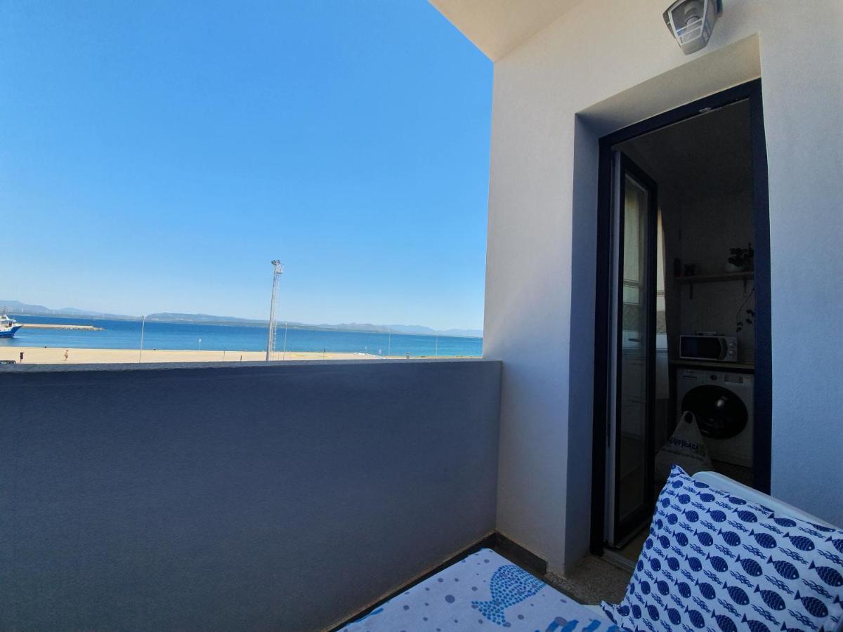 Sky And Sea Apartment Calasetta Exterior photo